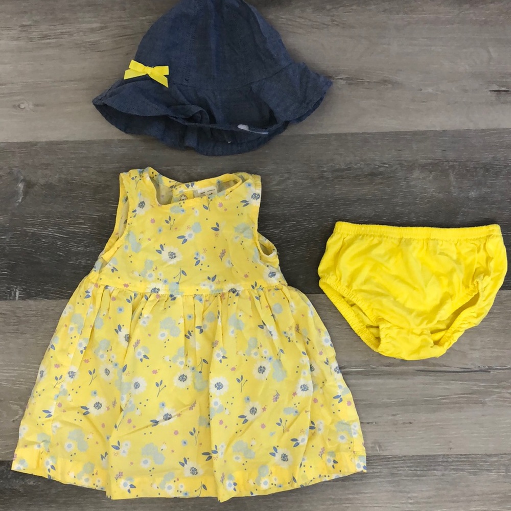 Carter’s Baby girl dress